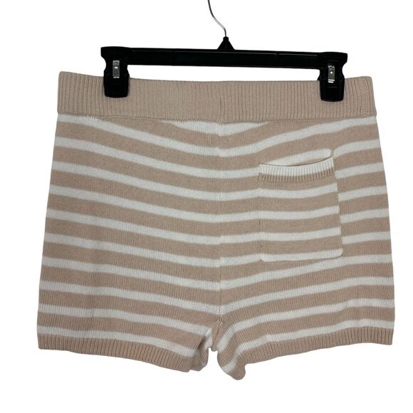 NWT Aerie High Waisted Sweater Short Women's Medium Cream & White - Picture 6 of 9